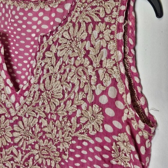 Brand Unknown Sleeveless Pink Polka Dot Top With Floral Tan Embroidery sz Medium - Picture 3 of 11